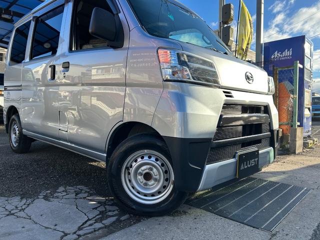ハイゼットカーゴ ＤＸ　ＳＡＩＩＩ　令和２年式・走行距離９００００ｋｍ・キーレス・パワーウィンドウ・オーバーヘッドシェルフ・パワステ・エアバック・マニュアルエアコン・マニュアルヒーター・ＬＥＤヘッドライト・１カ月無償保証・１０００ｋｍ（10枚目）