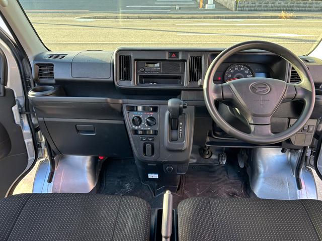 ハイゼットカーゴ ＤＸ　ＳＡＩＩＩ　令和２年式・走行距離９００００ｋｍ・キーレス・パワーウィンドウ・オーバーヘッドシェルフ・パワステ・エアバック・マニュアルエアコン・マニュアルヒーター・ＬＥＤヘッドライト・１カ月無償保証・１０００ｋｍ（24枚目）