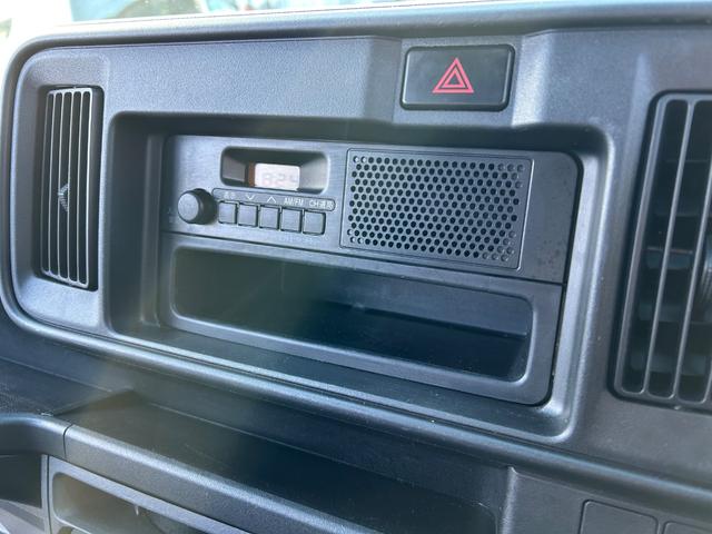 ハイゼットカーゴ ＤＸ　ＳＡＩＩＩ　令和２年式・走行距離９００００ｋｍ・キーレス・パワーウィンドウ・オーバーヘッドシェルフ・パワステ・エアバック・マニュアルエアコン・マニュアルヒーター・ＬＥＤヘッドライト・１カ月無償保証・１０００ｋｍ（26枚目）