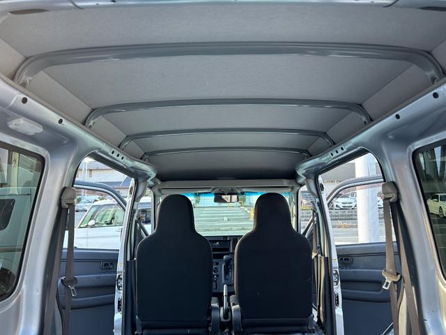 ハイゼットカーゴ ＤＸ　ＳＡＩＩＩ　令和２年式・走行距離９００００ｋｍ・キーレス・パワーウィンドウ・オーバーヘッドシェルフ・パワステ・エアバック・マニュアルエアコン・マニュアルヒーター・ＬＥＤヘッドライト・１カ月無償保証・１０００ｋｍ（32枚目）