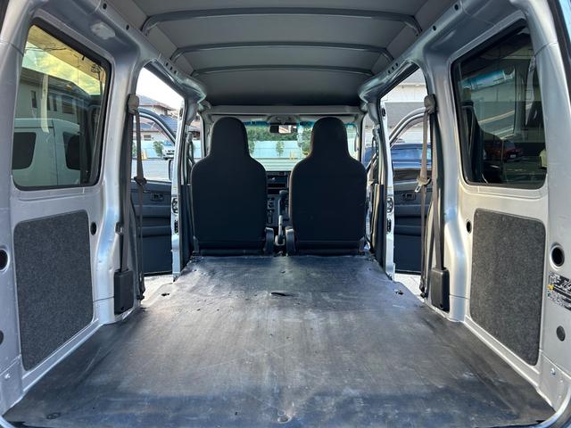 ハイゼットカーゴ ＤＸ　ＳＡＩＩＩ　令和２年式・走行距離９００００ｋｍ・キーレス・パワーウィンドウ・オーバーヘッドシェルフ・パワステ・エアバック・マニュアルエアコン・マニュアルヒーター・ＬＥＤヘッドライト・１カ月無償保証・１０００ｋｍ（39枚目）