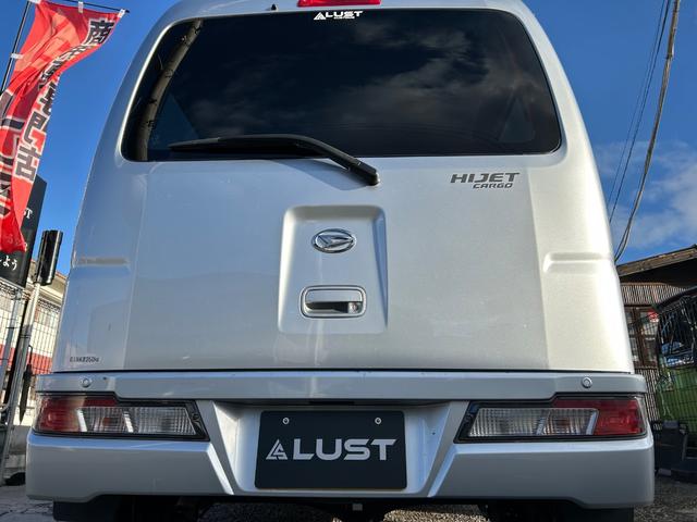 ハイゼットカーゴ ＤＸ　ＳＡＩＩＩ　令和２年式・走行距離９００００ｋｍ・キーレス・パワーウィンドウ・オーバーヘッドシェルフ・パワステ・エアバック・マニュアルエアコン・マニュアルヒーター・ＬＥＤヘッドライト・１カ月無償保証・１０００ｋｍ（50枚目）