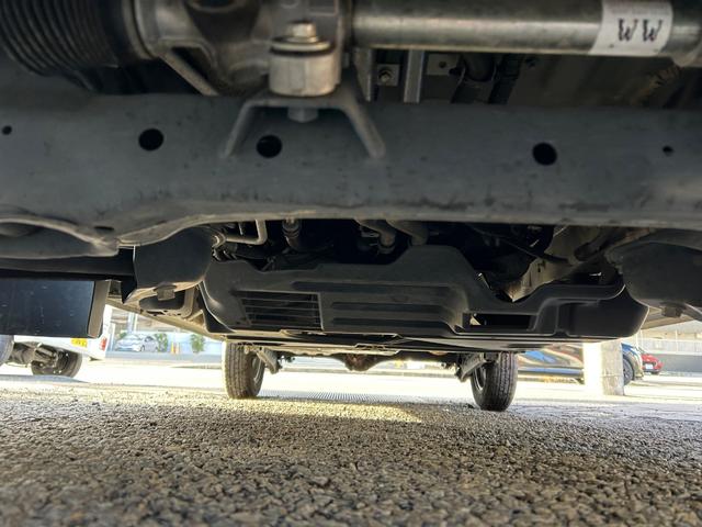 ハイゼットカーゴ ＤＸ　ＳＡＩＩＩ　令和２年式・走行距離９００００ｋｍ・キーレス・パワーウィンドウ・オーバーヘッドシェルフ・パワステ・エアバック・マニュアルエアコン・マニュアルヒーター・ＬＥＤヘッドライト・１カ月無償保証・１０００ｋｍ（60枚目）