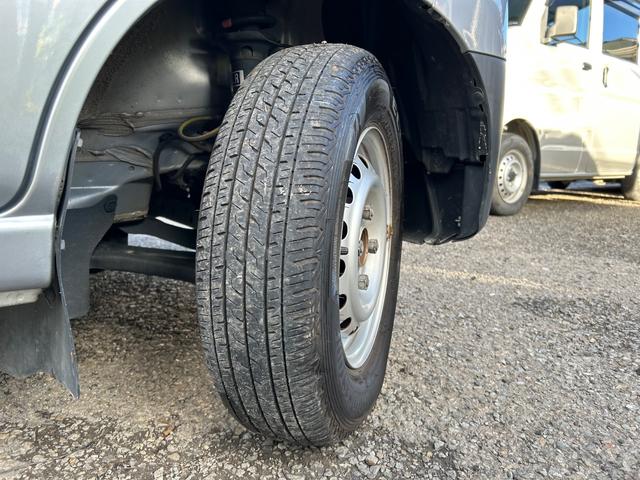 ハイゼットカーゴ ＤＸ　ＳＡＩＩＩ　令和２年式・走行距離９００００ｋｍ・キーレス・パワーウィンドウ・オーバーヘッドシェルフ・パワステ・エアバック・マニュアルエアコン・マニュアルヒーター・ＬＥＤヘッドライト・１カ月無償保証・１０００ｋｍ（64枚目）