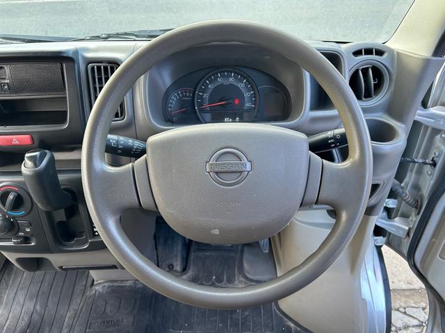 ＮＶ１００クリッパーバン ＤＸ　セーフティパッケージ　令和２年式・走行距離６４０００ＫＭ・事業登録可・ハイルーフ・パワステ・マニュアルエアコン・クーラー・助手席エアバック・純正ラジオ・ＡＭ・ＦＭ・５ＡＧＳ車・両側スライドドア・１カ月無償保証・１０００Ｋｍ（28枚目）