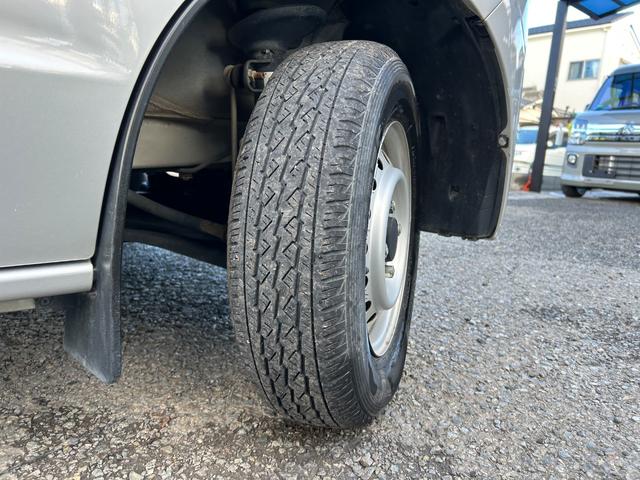 ＮＶ１００クリッパーバン ＤＸ　セーフティパッケージ　令和２年式・走行距離６４０００ＫＭ・事業登録可・ハイルーフ・パワステ・マニュアルエアコン・クーラー・助手席エアバック・純正ラジオ・ＡＭ・ＦＭ・５ＡＧＳ車・両側スライドドア・１カ月無償保証・１０００Ｋｍ（67枚目）