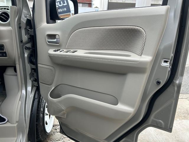 エブリイワゴン ＰＺターボスペシャル　カスタムカー・車高調・ホイール・エアロ・７インチナビゲーション・Ｂｌｕｅｔｏｏｔｈ・ＣＤ・ＤＶＤ・ラジオ・シートカバー・両側パワースライドドア・ＬＥＤ・オートステップ・オーバーヘッドシェルフ・ヒーター（26枚目）