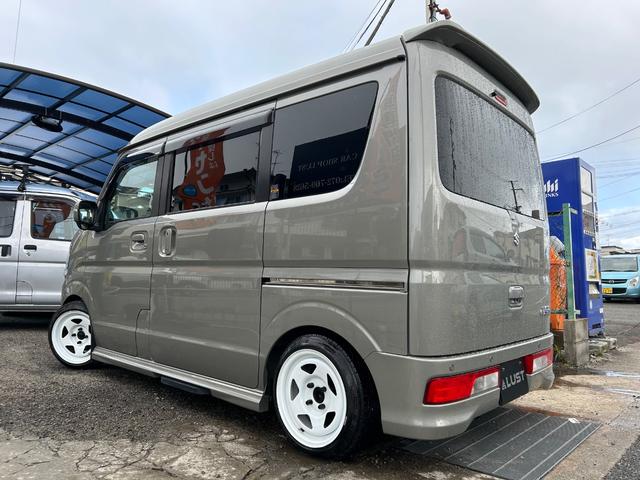 エブリイワゴン ＰＺターボスペシャル　カスタムカー・車高調・ホイール・エアロ・７インチナビゲーション・Ｂｌｕｅｔｏｏｔｈ・ＣＤ・ＤＶＤ・ラジオ・シートカバー・両側パワースライドドア・ＬＥＤ・オートステップ・オーバーヘッドシェルフ・ヒーター（62枚目）