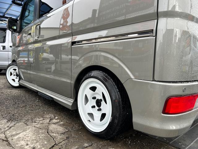 エブリイワゴン ＰＺターボスペシャル　カスタムカー・車高調・ホイール・エアロ・７インチナビゲーション・Ｂｌｕｅｔｏｏｔｈ・ＣＤ・ＤＶＤ・ラジオ・シートカバー・両側パワースライドドア・ＬＥＤ・オートステップ・オーバーヘッドシェルフ・ヒーター（65枚目）