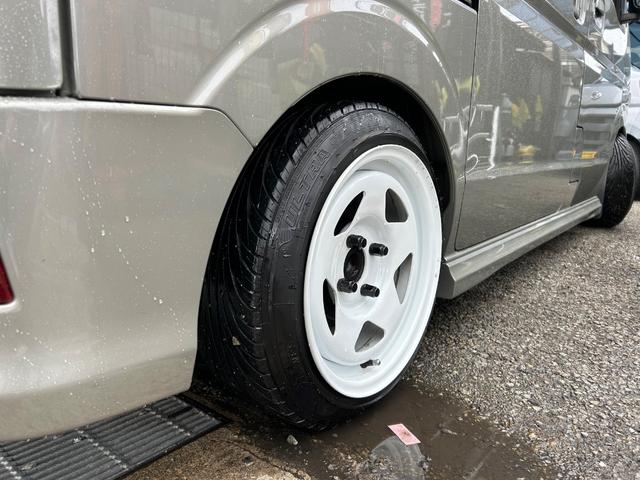 エブリイワゴン ＰＺターボスペシャル　カスタムカー・車高調・ホイール・エアロ・７インチナビゲーション・Ｂｌｕｅｔｏｏｔｈ・ＣＤ・ＤＶＤ・ラジオ・シートカバー・両側パワースライドドア・ＬＥＤ・オートステップ・オーバーヘッドシェルフ・ヒーター（73枚目）