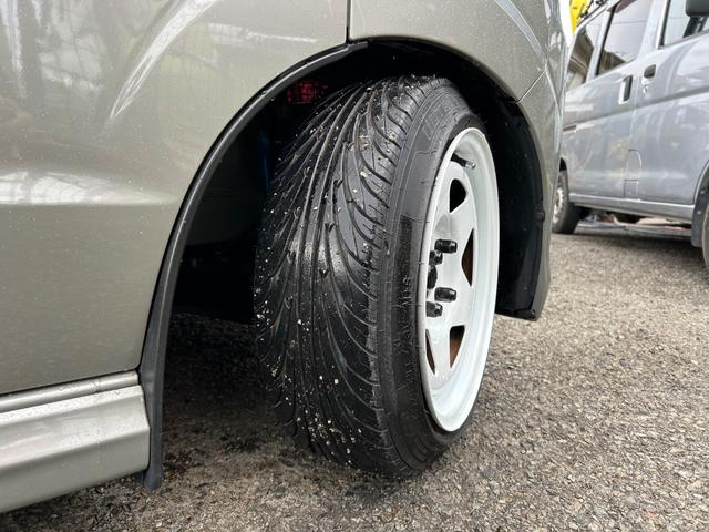 エブリイワゴン ＰＺターボスペシャル　カスタムカー・車高調・ホイール・エアロ・７インチナビゲーション・Ｂｌｕｅｔｏｏｔｈ・ＣＤ・ＤＶＤ・ラジオ・シートカバー・両側パワースライドドア・ＬＥＤ・オートステップ・オーバーヘッドシェルフ・ヒーター（74枚目）