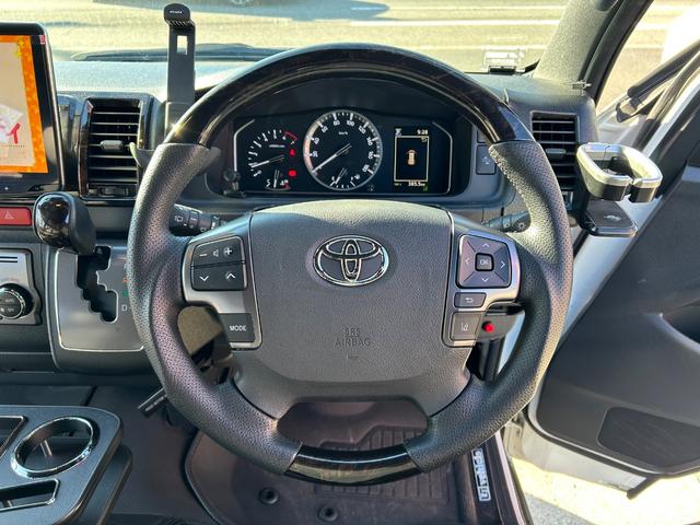 ハイエースバン スーパーGL ダークプライムII カスタムカー・アルパイン11インチナビゲーション・12.8インチフリップダウンモニター・ESSEXバッドパネル・ファブレスホイール・ローダウン・エアロ・ゴルゴセキュリティー・高音質スピーカー(29枚目)