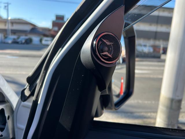 ハイエースバン スーパーGL ダークプライムII カスタムカー・アルパイン11インチナビゲーション・12.8インチフリップダウンモニター・ESSEXバッドパネル・ファブレスホイール・ローダウン・エアロ・ゴルゴセキュリティー・高音質スピーカー(40枚目)