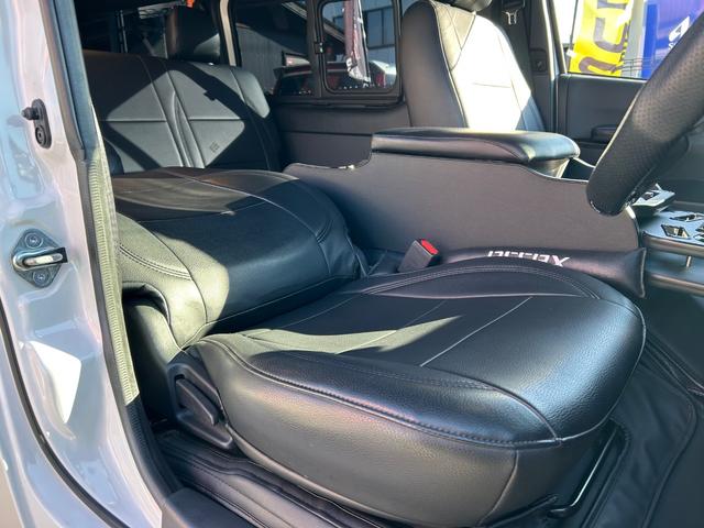 ハイエースバン スーパーGL ダークプライムII カスタムカー・アルパイン11インチナビゲーション・12.8インチフリップダウンモニター・ESSEXバッドパネル・ファブレスホイール・ローダウン・エアロ・ゴルゴセキュリティー・高音質スピーカー(57枚目)