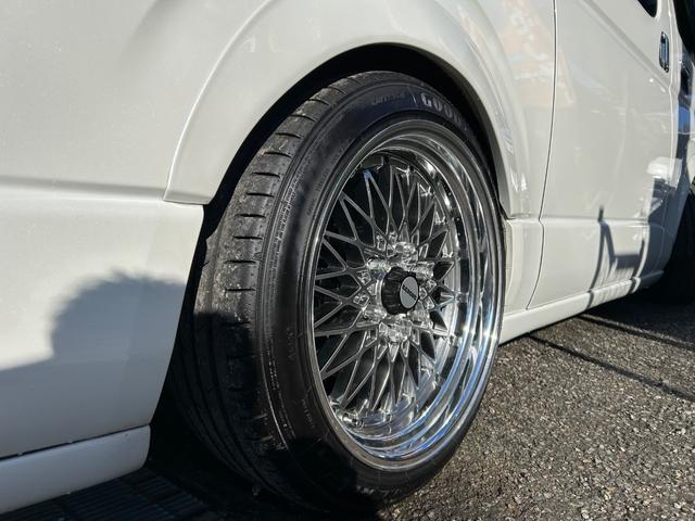 ハイエースバン スーパーGL ダークプライムII カスタムカー・アルパイン11インチナビゲーション・12.8インチフリップダウンモニター・ESSEXバッドパネル・ファブレスホイール・ローダウン・エアロ・ゴルゴセキュリティー・高音質スピーカー(69枚目)