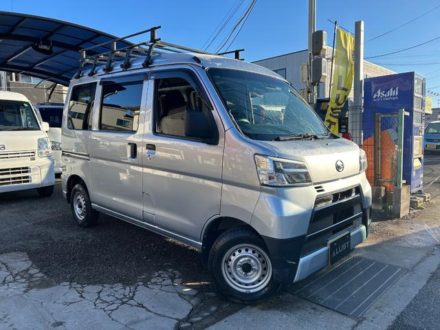 ハイゼットカーゴ ＤＸ　ＳＡＩＩＩ　令和２年式・走行距離９５０００ｋｍ・ルーフキャリア・ＬＥＤヘッドライト・キーレス・パワーウィンドウ・オーバーヘッドシェルフ・パワステ・エアバック・マニュアルエアコン・マニュアルヒーター・１カ月無償保証（5枚目）