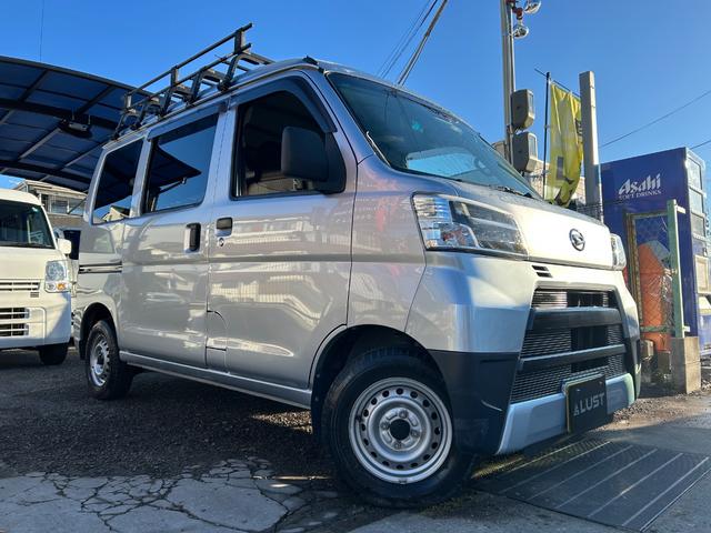 ハイゼットカーゴ ＤＸ　ＳＡＩＩＩ　令和２年式・走行距離９５０００ｋｍ・ルーフキャリア・ＬＥＤヘッドライト・キーレス・パワーウィンドウ・オーバーヘッドシェルフ・パワステ・エアバック・マニュアルエアコン・マニュアルヒーター・１カ月無償保証（9枚目）