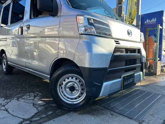 ハイゼットカーゴ ＤＸ　ＳＡＩＩＩ　令和２年式・走行距離９５０００ｋｍ・ルーフキャリア・ＬＥＤヘッドライト・キーレス・パワーウィンドウ・オーバーヘッドシェルフ・パワステ・エアバック・マニュアルエアコン・マニュアルヒーター・１カ月無償保証（13枚目）