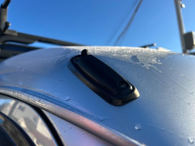 ハイゼットカーゴ ＤＸ　ＳＡＩＩＩ　令和２年式・走行距離９５０００ｋｍ・ルーフキャリア・ＬＥＤヘッドライト・キーレス・パワーウィンドウ・オーバーヘッドシェルフ・パワステ・エアバック・マニュアルエアコン・マニュアルヒーター・１カ月無償保証（25枚目）