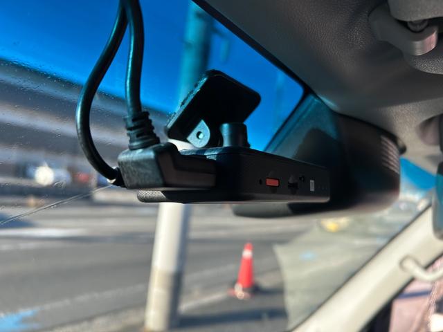 ハイゼットカーゴ ＤＸ　ＳＡＩＩＩ　令和２年式・走行距離９５０００ｋｍ・ルーフキャリア・ＬＥＤヘッドライト・キーレス・パワーウィンドウ・オーバーヘッドシェルフ・パワステ・エアバック・マニュアルエアコン・マニュアルヒーター・１カ月無償保証（33枚目）