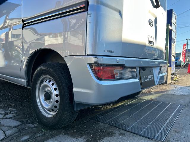 ハイゼットカーゴ ＤＸ　ＳＡＩＩＩ　令和２年式・走行距離９５０００ｋｍ・ルーフキャリア・ＬＥＤヘッドライト・キーレス・パワーウィンドウ・オーバーヘッドシェルフ・パワステ・エアバック・マニュアルエアコン・マニュアルヒーター・１カ月無償保証（75枚目）