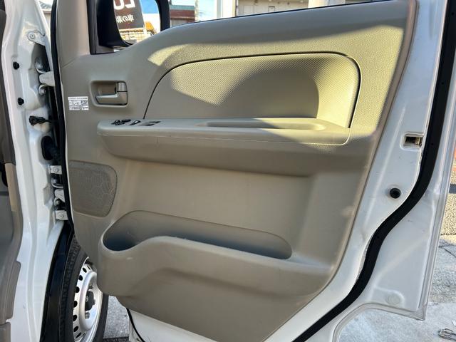 ＮＶ１００クリッパーバン ＤＸ　ＧＬセーフティパッケージ　令和１年式・走行距離７２０００ｋｍ・７インチナビ・Ｂｌｕｅｔｏｏｔｈ・キーレス・パワーウィンドウ・オーバーヘッドシェルフ・パワステ・エアバック・マニュアルエアコン・マニュアルヒーター・１カ月無償保証（27枚目）