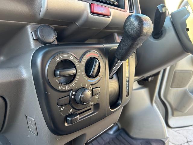 ＮＶ１００クリッパーバン ＤＸ　ＧＬセーフティパッケージ　令和１年式・走行距離７２０００ｋｍ・７インチナビ・Ｂｌｕｅｔｏｏｔｈ・キーレス・パワーウィンドウ・オーバーヘッドシェルフ・パワステ・エアバック・マニュアルエアコン・マニュアルヒーター・１カ月無償保証（38枚目）