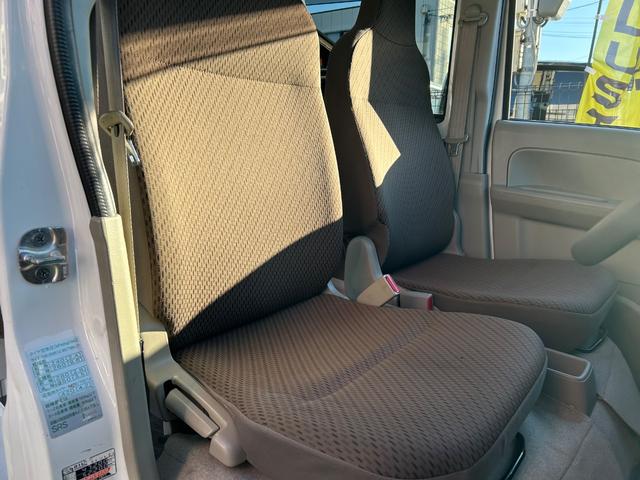 ＮＶ１００クリッパーバン ＤＸ　ＧＬセーフティパッケージ　令和１年式・走行距離７２０００ｋｍ・７インチナビ・Ｂｌｕｅｔｏｏｔｈ・キーレス・パワーウィンドウ・オーバーヘッドシェルフ・パワステ・エアバック・マニュアルエアコン・マニュアルヒーター・１カ月無償保証（42枚目）