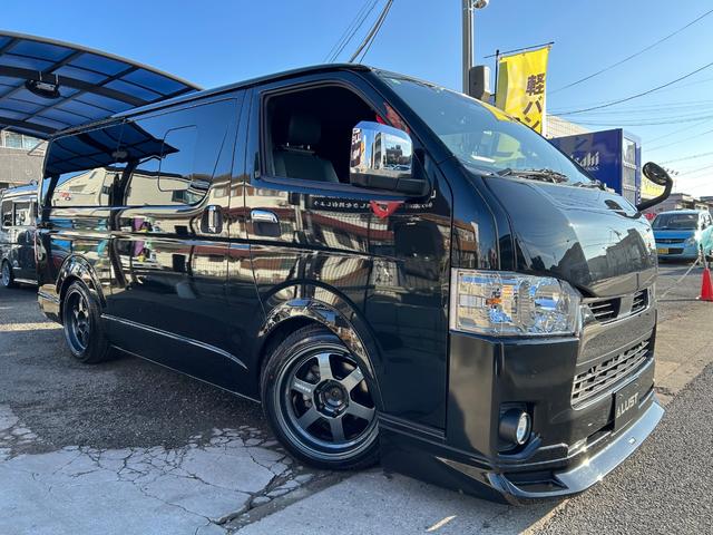 ハイエースバン スーパーＧＬ　ダークプライムＩＩ　カスタムカー・アルパイン１１インチＢＩＧ　Ｘナビ・リアモニター・天井スピーカー・高音質・バッドパネル・モデリスタエアロ・新品ホイール・タイヤ・ローダウン・車中泊ベッドキット・１２カ月無償保証（3枚目）
