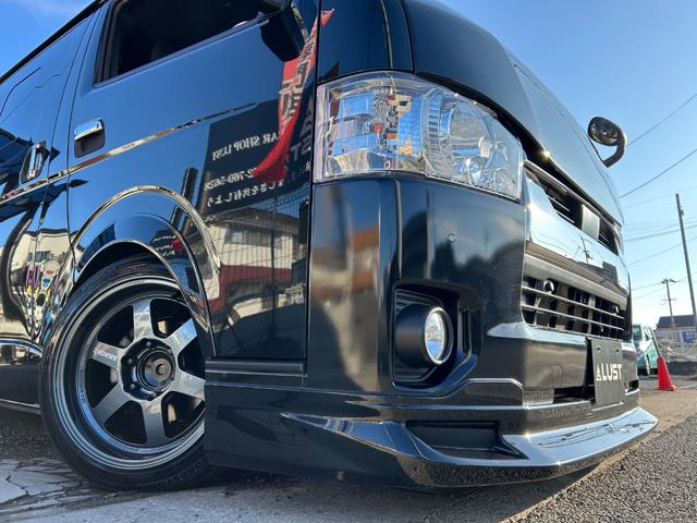 ハイエースバン スーパーＧＬ　ダークプライムＩＩ　カスタムカー・アルパイン１１インチＢＩＧ　Ｘナビ・リアモニター・天井スピーカー・高音質・バッドパネル・モデリスタエアロ・新品ホイール・タイヤ・ローダウン・車中泊ベッドキット・１２カ月無償保証（25枚目）