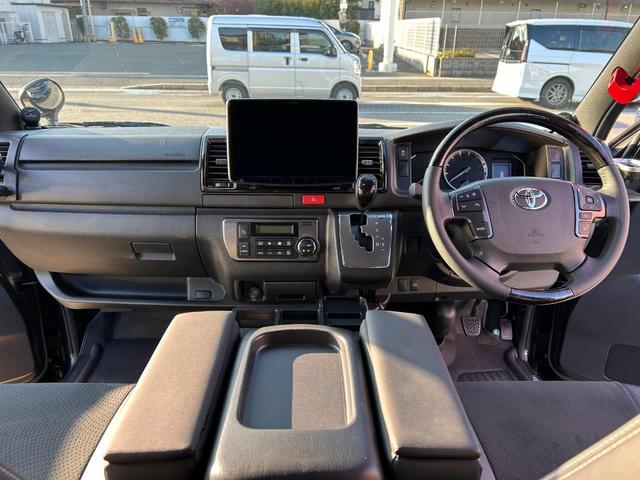 ハイエースバン スーパーＧＬ　ダークプライムＩＩ　カスタムカー・アルパイン１１インチＢＩＧ　Ｘナビ・リアモニター・天井スピーカー・高音質・バッドパネル・モデリスタエアロ・新品ホイール・タイヤ・ローダウン・車中泊ベッドキット・１２カ月無償保証（33枚目）