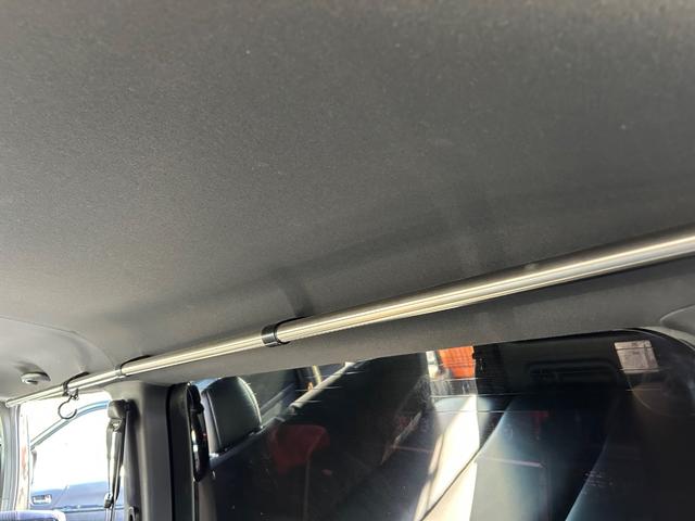 ハイエースバン スーパーＧＬ　ダークプライムＩＩ　カスタムカー・アルパイン１１インチＢＩＧ　Ｘナビ・リアモニター・天井スピーカー・高音質・バッドパネル・モデリスタエアロ・新品ホイール・タイヤ・ローダウン・車中泊ベッドキット・１２カ月無償保証（56枚目）