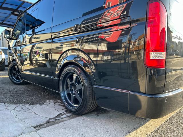 ハイエースバン スーパーＧＬ　ダークプライムＩＩ　カスタムカー・アルパイン１１インチＢＩＧ　Ｘナビ・リアモニター・天井スピーカー・高音質・バッドパネル・モデリスタエアロ・新品ホイール・タイヤ・ローダウン・車中泊ベッドキット・１２カ月無償保証（70枚目）