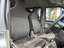 【運転席】シートクッションもよく長距離、短距離共に疲れが軽減でき快適に運転できます☆素晴らしき日々を軽バンで楽しんでください☆