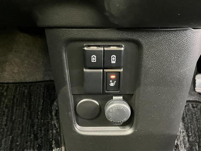 �������ɏd�󂷂�V�[�g�q�[�^�[���^�]�ȃV�[�g�ɑ����I�X�}�z�Ȃǂ̏[�d��J�[�A�N�Z�T���[�ւ̋��d�ɕ֗��Ȃt�r�a�\�P�b�g�𑕔��I