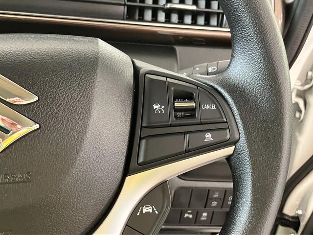 �ݒ肵�����x�ŃA�N�Z�����얳���ɑ��s���\�I����ɑO���̎ԗ����J���������m���ĒǏ]���s�����Ă����A�_�v�e�B�u�N���[�Y�R���g���[���𑕔��I