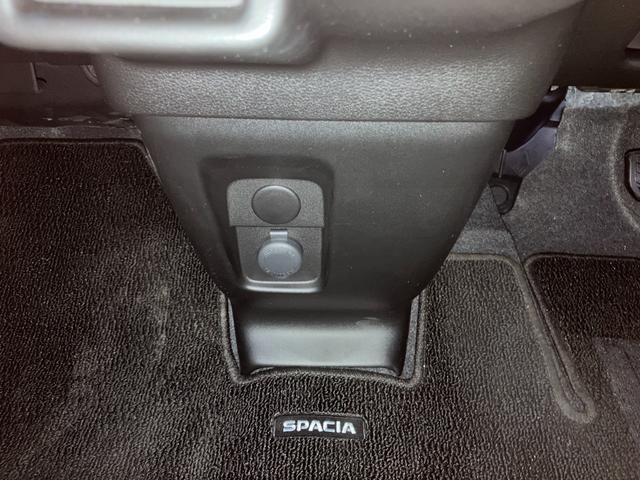 �J�[�A�N�Z�T���[�Ȃǂւ̓d�������ɖ𗧂A�N�Z�T���[�\�P�b�g�𑕔��I