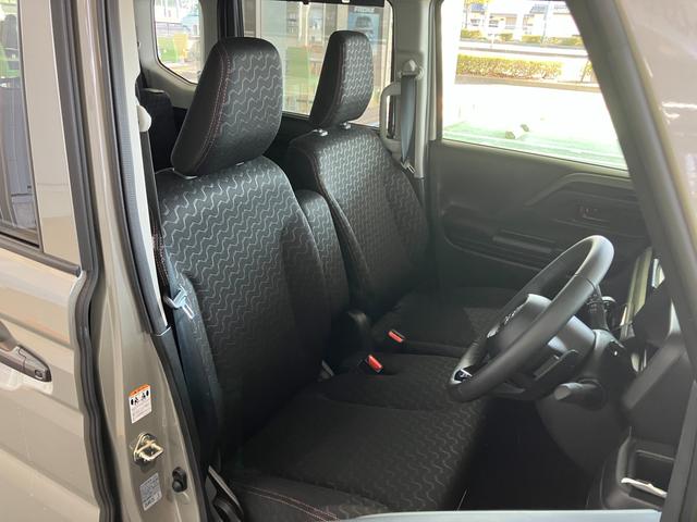 �t�����g�V�[�g�̓x���`�V�[�g���̗p�I