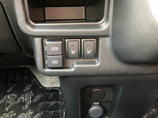 �������ɏd�󂷂�V�[�g�q�[�^�[���^�]�ȂƏ���ȃV�[�g�ɑ����I�X�}�z�Ȃǂ̏[�d��J�[�A�N�Z�T���[�ւ̋��d�ɕ֗��Ȃt�r�a�\�P�b�g�������I