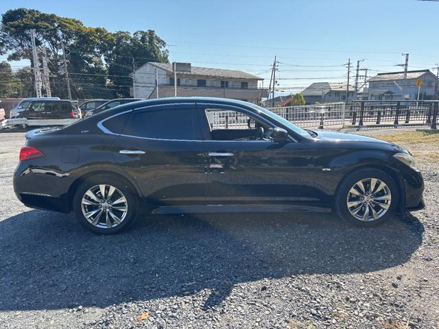 フーガ 250GT 雹害車 1年保証 法定整備付き 黒本革シート シートクーラー シートヒーター フルセグTV ナビ ETC スマートキー(18枚目)