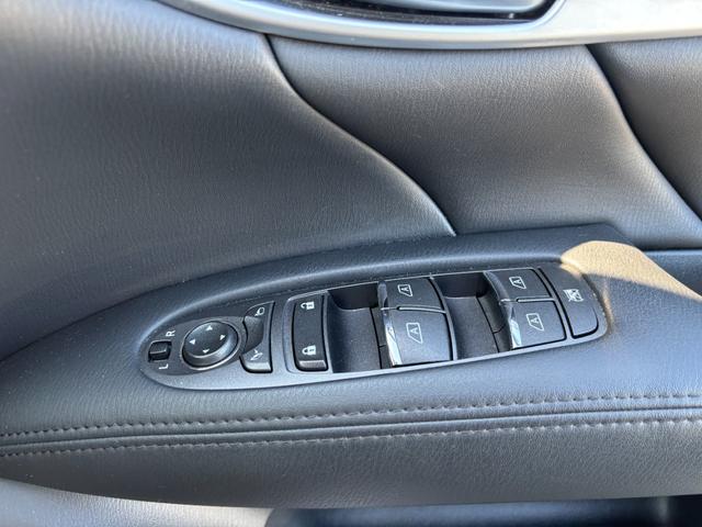 フーガ 250GT 雹害車 1年保証 法定整備付き 黒本革シート シートクーラー シートヒーター フルセグTV ナビ ETC スマートキー(32枚目)