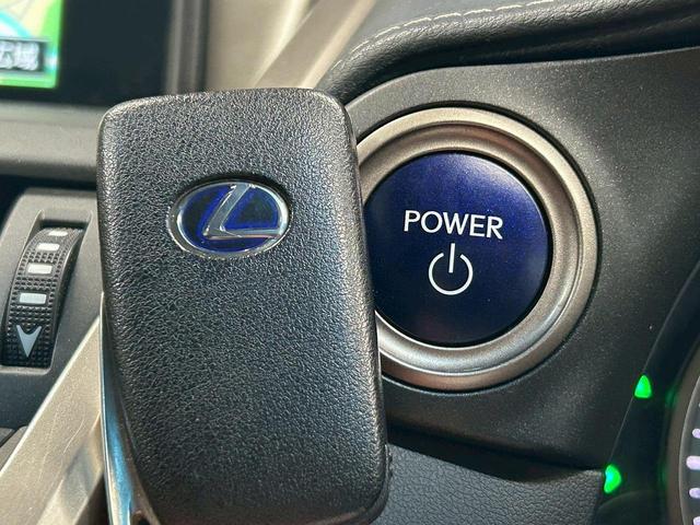 ＮＸ ＮＸ３００ｈ　バージョンＬ　（禁煙車）（黒本革シート）（純正ナビ）（レーダークルーズ）（シートヒーター＆エアコン）（ステアリングヒーター）（サイド＆バックカメラ）（シートメモリー）（ＥＴＣ）（フルセグ）（純正１８インチＡＷ）（17枚目）