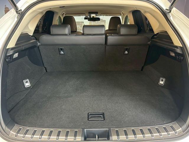 ＮＸ ＮＸ３００ｈ　バージョンＬ　（禁煙車）（黒本革シート）（純正ナビ）（レーダークルーズ）（シートヒーター＆エアコン）（ステアリングヒーター）（サイド＆バックカメラ）（シートメモリー）（ＥＴＣ）（フルセグ）（純正１８インチＡＷ）（20枚目）