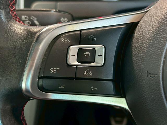 ゴルフＧＴＩ ベースグレード　（禁煙車）（６速ＭＴ）（純正ナビ）（バックカメラ）（レーダークルーズ）（衝突軽減ブレーキ）（クリアランスソナー）（レーンアシスト）（ＬＥＤヘッド）（フルフラット）（ＥＴＣ）（純正１８インチＡＷ）（7枚目）