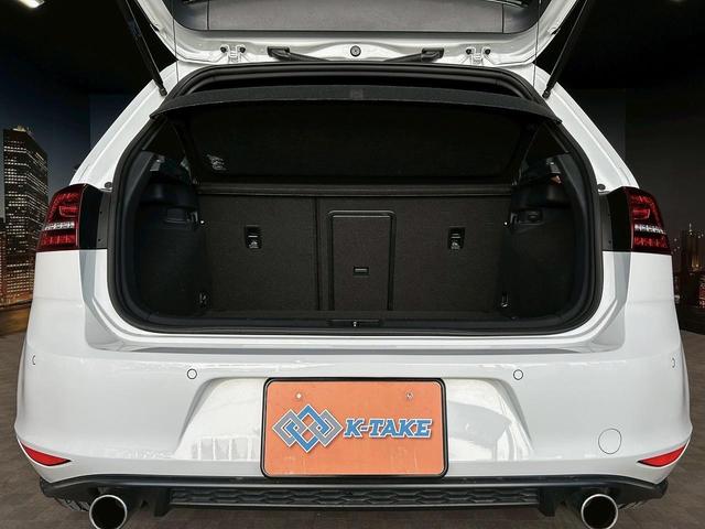 ゴルフＧＴＩ ベースグレード　（禁煙車）（６速ＭＴ）（純正ナビ）（バックカメラ）（レーダークルーズ）（衝突軽減ブレーキ）（クリアランスソナー）（レーンアシスト）（ＬＥＤヘッド）（フルフラット）（ＥＴＣ）（純正１８インチＡＷ）（14枚目）