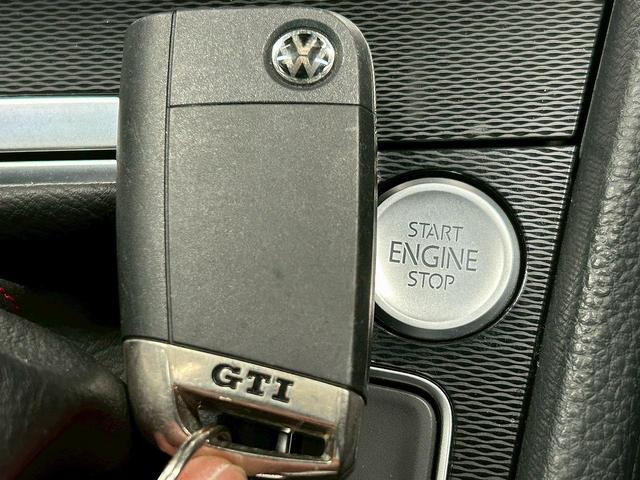 ゴルフＧＴＩ ベースグレード　（禁煙車）（６速ＭＴ）（純正ナビ）（バックカメラ）（レーダークルーズ）（衝突軽減ブレーキ）（クリアランスソナー）（レーンアシスト）（ＬＥＤヘッド）（フルフラット）（ＥＴＣ）（純正１８インチＡＷ）（18枚目）