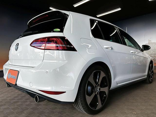 ゴルフＧＴＩ ベースグレード　（禁煙車）（６速ＭＴ）（純正ナビ）（バックカメラ）（レーダークルーズ）（衝突軽減ブレーキ）（クリアランスソナー）（レーンアシスト）（ＬＥＤヘッド）（フルフラット）（ＥＴＣ）（純正１８インチＡＷ）（21枚目）