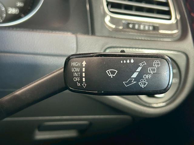 ゴルフＧＴＩ ベースグレード　（禁煙車）（６速ＭＴ）（純正ナビ）（バックカメラ）（レーダークルーズ）（衝突軽減ブレーキ）（クリアランスソナー）（レーンアシスト）（ＬＥＤヘッド）（フルフラット）（ＥＴＣ）（純正１８インチＡＷ）（49枚目）