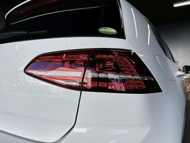 ゴルフＧＴＩ ベースグレード　（禁煙車）（６速ＭＴ）（純正ナビ）（バックカメラ）（レーダークルーズ）（衝突軽減ブレーキ）（クリアランスソナー）（レーンアシスト）（ＬＥＤヘッド）（フルフラット）（ＥＴＣ）（純正１８インチＡＷ）（58枚目）