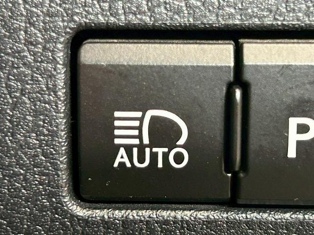 ＮＸ ＮＸ３００ｈ　バージョンＬ　（サンルーフ）（フルエアロ）（禁煙車）（プリクラッシュ）（純正ＳＤナビ）（黒本革シート）（全席パワーシート）（全周囲カメラ）（レーダークルーズ）（シートヒーター＆エアコン）（純正１８インチＡＷ）（40枚目）
